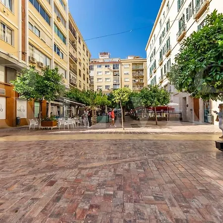 Spacious 3 Bedroom By Rems דירה